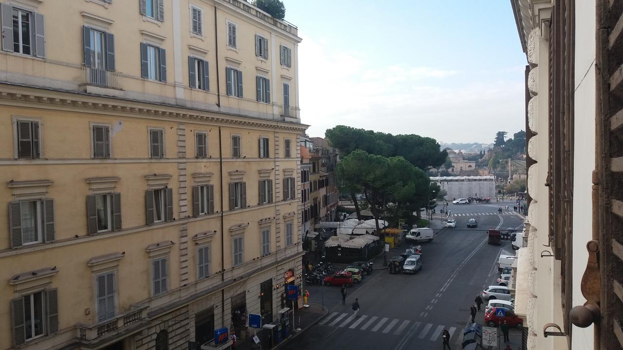 Cavour * Roma